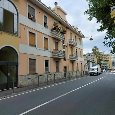 Bilocale Ortensia Foce * Санремо