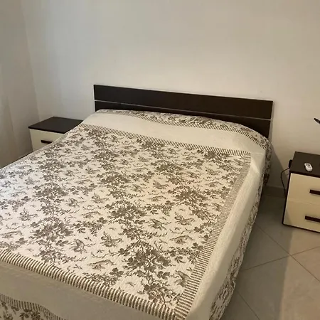 Bilocale Ortensia Foce Апартаменти *